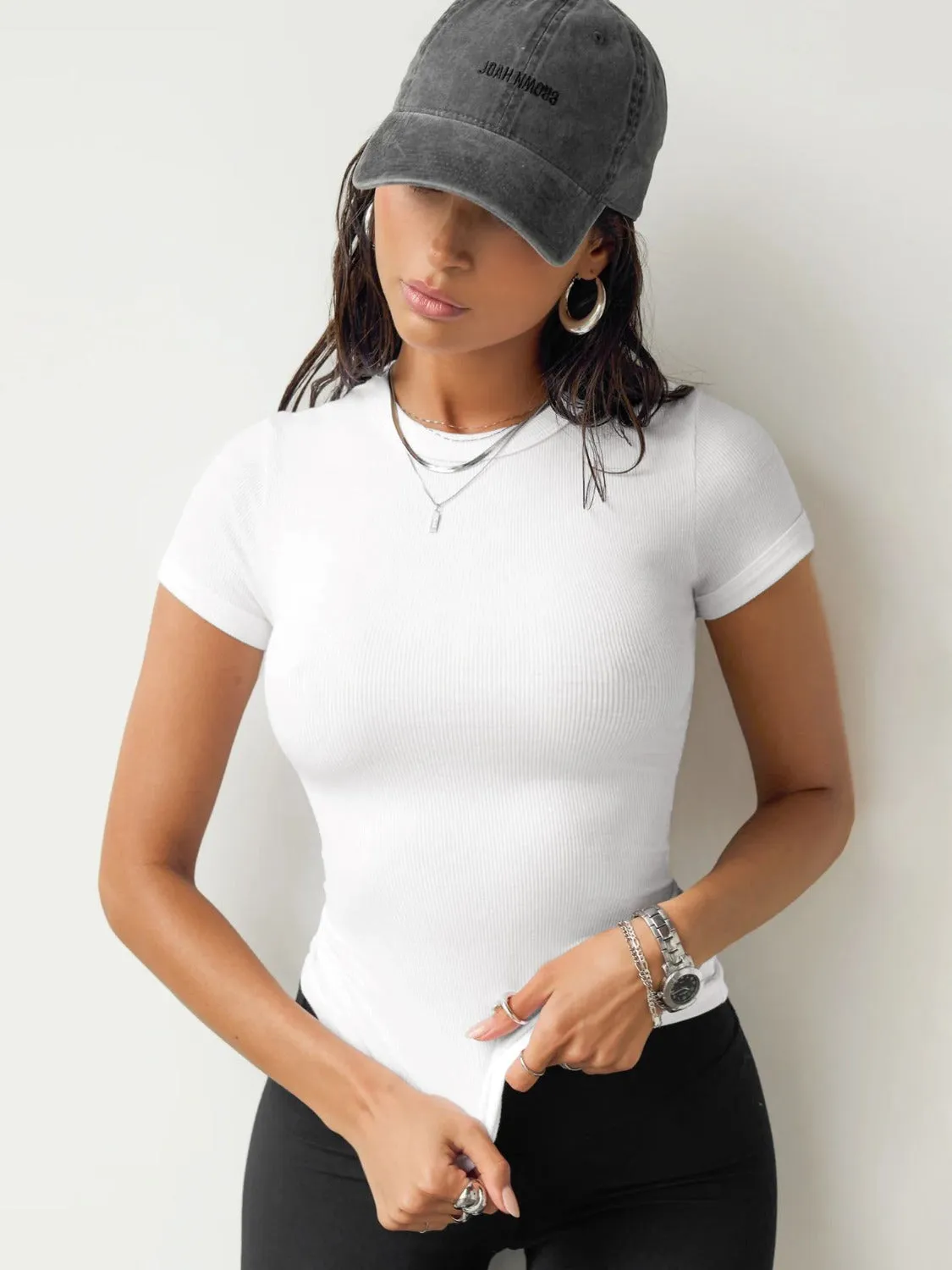 Essential Short Sleeve Round Neck T-Shirt for Everyday Wear